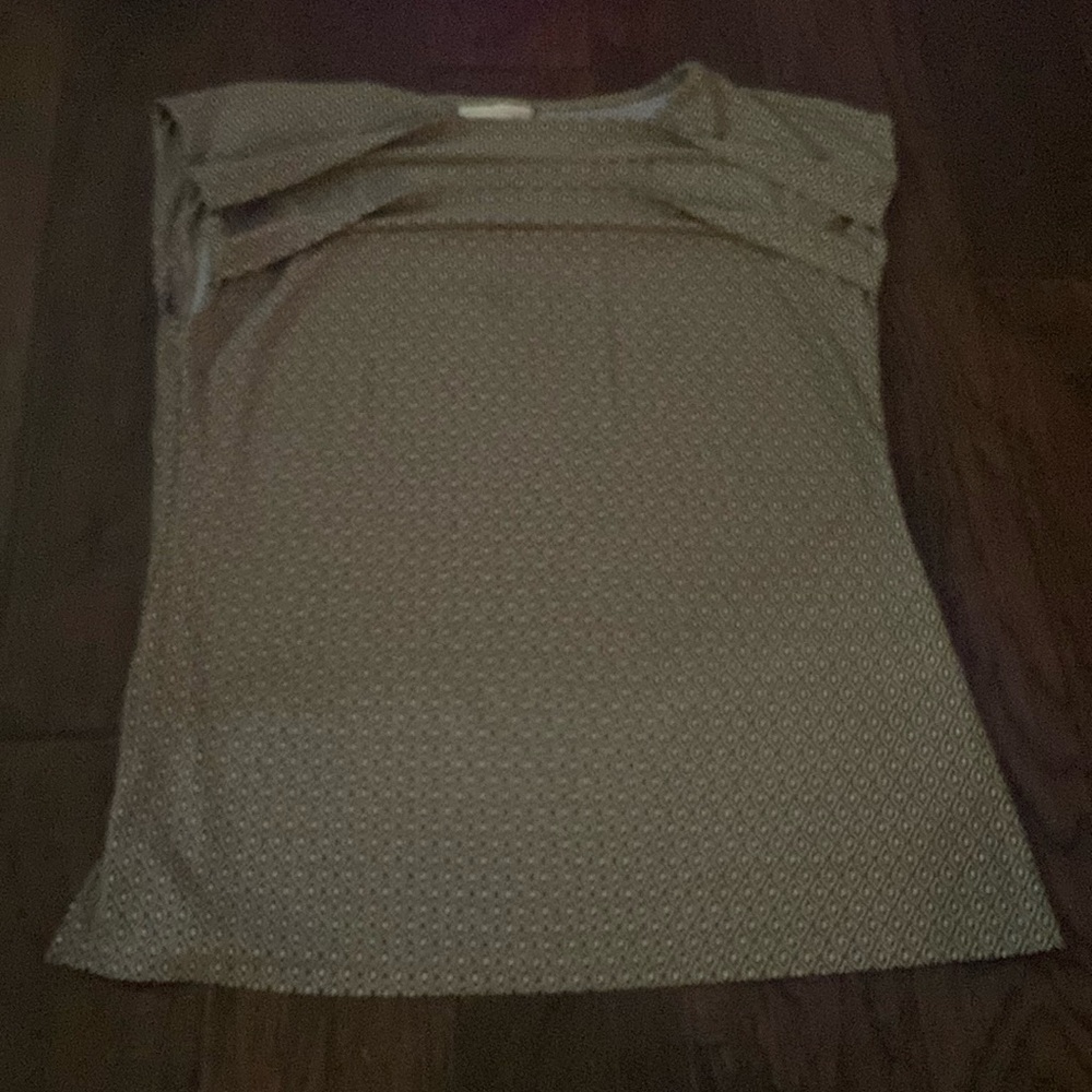 Dana Buchman size M blouse
